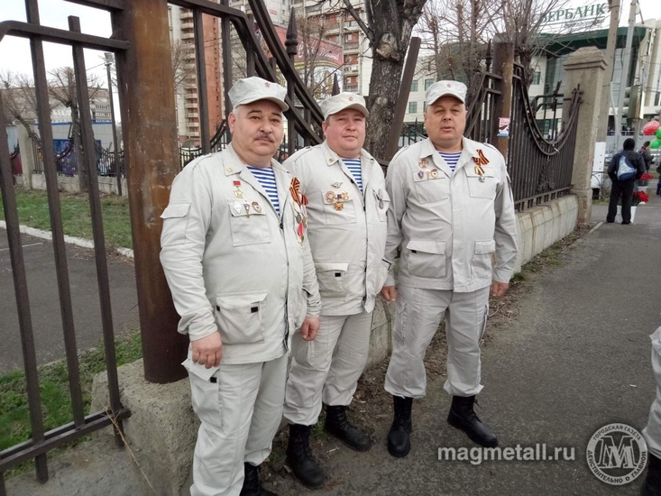 Плечи братишек | Фотография 5