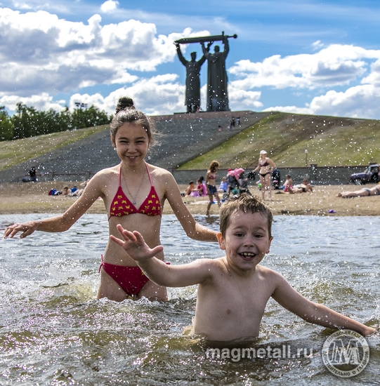 Уже третий день, как в Магнитогорске официально стартовал пляжно-купальный сезон.(фото 4)