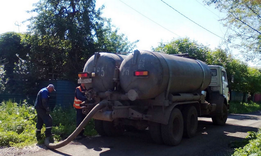 Сотрудники водоканала фото