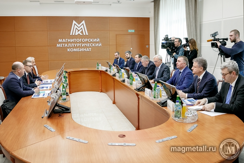 Антон Семенов