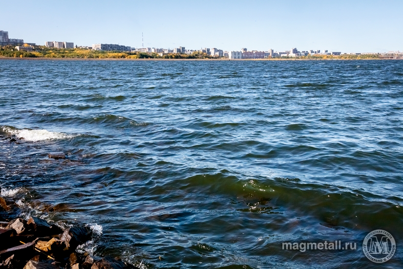 Накануне недавно учреждённого праздника - Дня реки Урал - состоялось зарыбление Магнитогорского водохранилища молодью сазана.(фото 4)