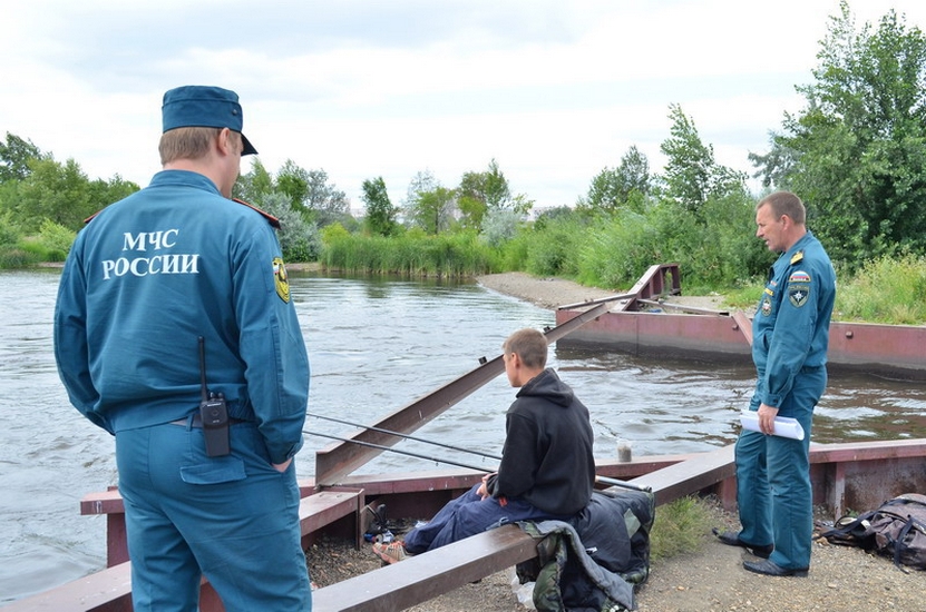 Магнитогорские пожарные проинструктировали рыбаков | Фотография 1