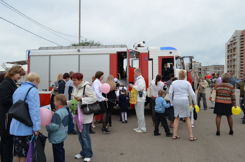 Магнитогорские пожарные провели для школьников открытые уроки | Фотография 1