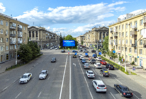 Электробус в городе