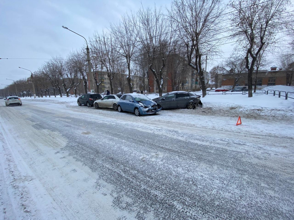 Сводка ГИБДД за 8 февраля. Новости Магнитогорск. 09.02.2024г