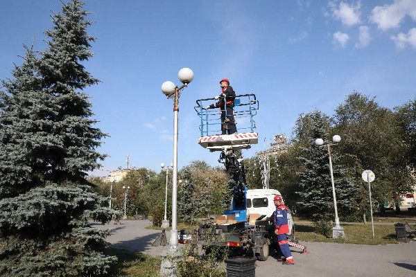 Свет в каждом дворе