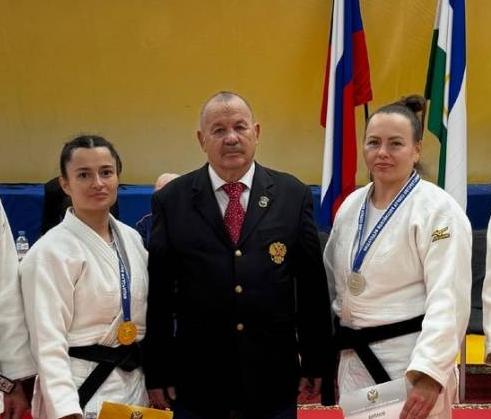 Заслуженные награды | Фотография 1