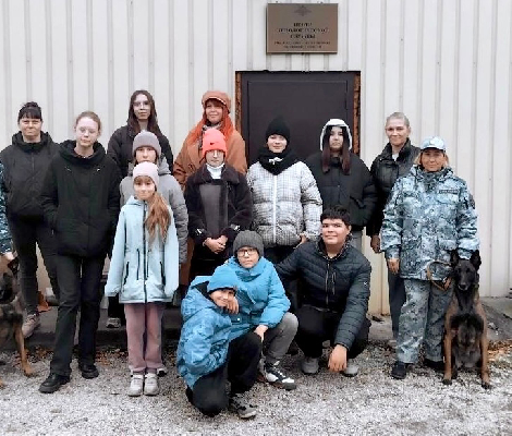 Ребятам о собаках