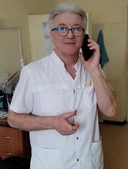 Предан своему делу и пациентам | Фотография 1