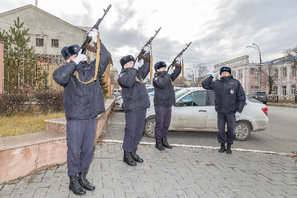 Служба дни и ночи… Служба дни и ночи…