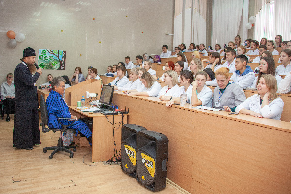 Быть рядом, чтобы помочь Быть рядом, чтобы помочь