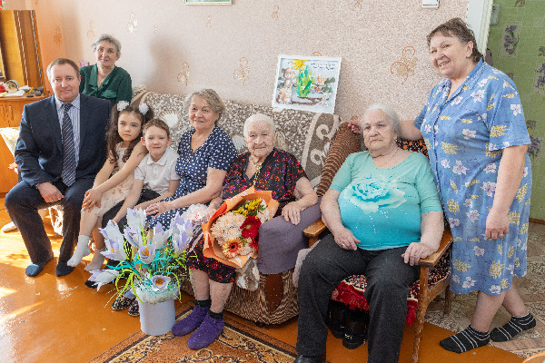 В обед – 100 лет!