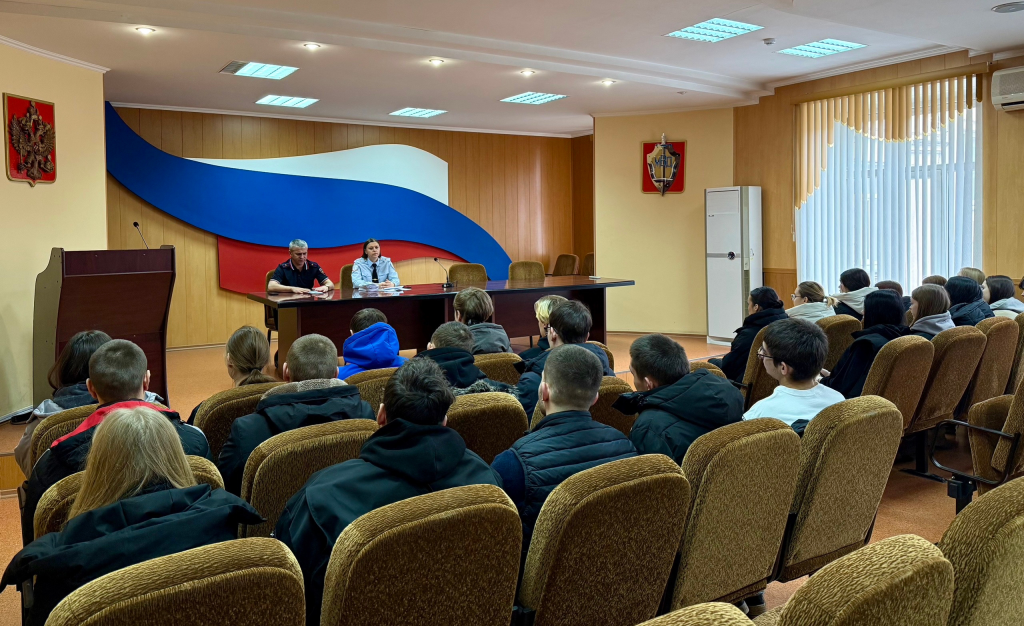 Полиция Магнитогорска встретилась со студентами | Фотография 1