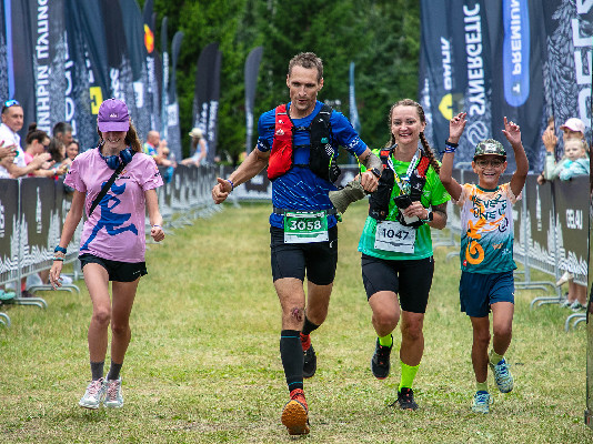 Бежим, плывём, поём, танцуем!