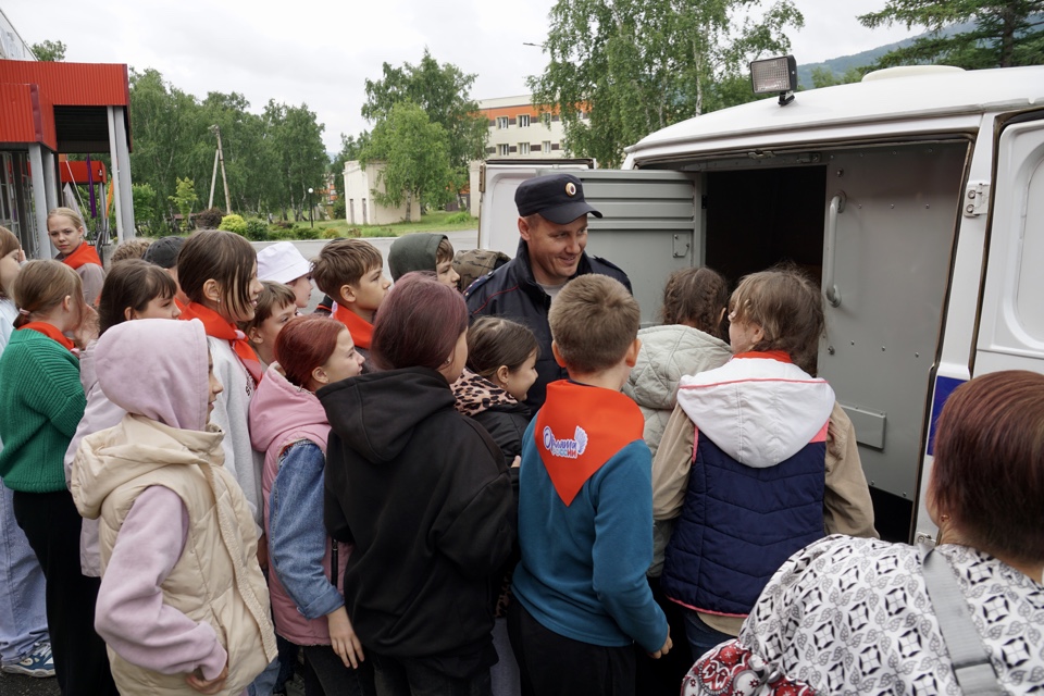 Стражи порядка в «Уральских Зорях» | Фотография 3