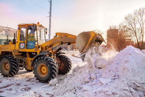 Кто отдыхал, а кто и работал