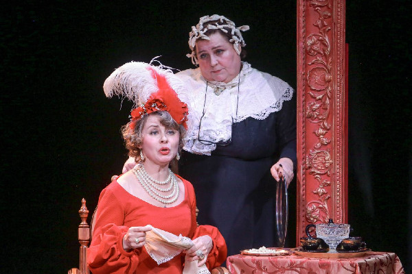 Этот увлекательный театральный мир Этот увлекательный театральный мир