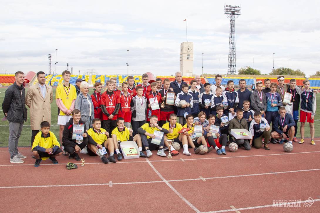 В Магнитогорске прошёл XV турнир по футболу среди дворовых команд | Фотография 13