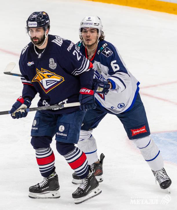 Чудеса хоккейной эквилибристики | Фотография 4