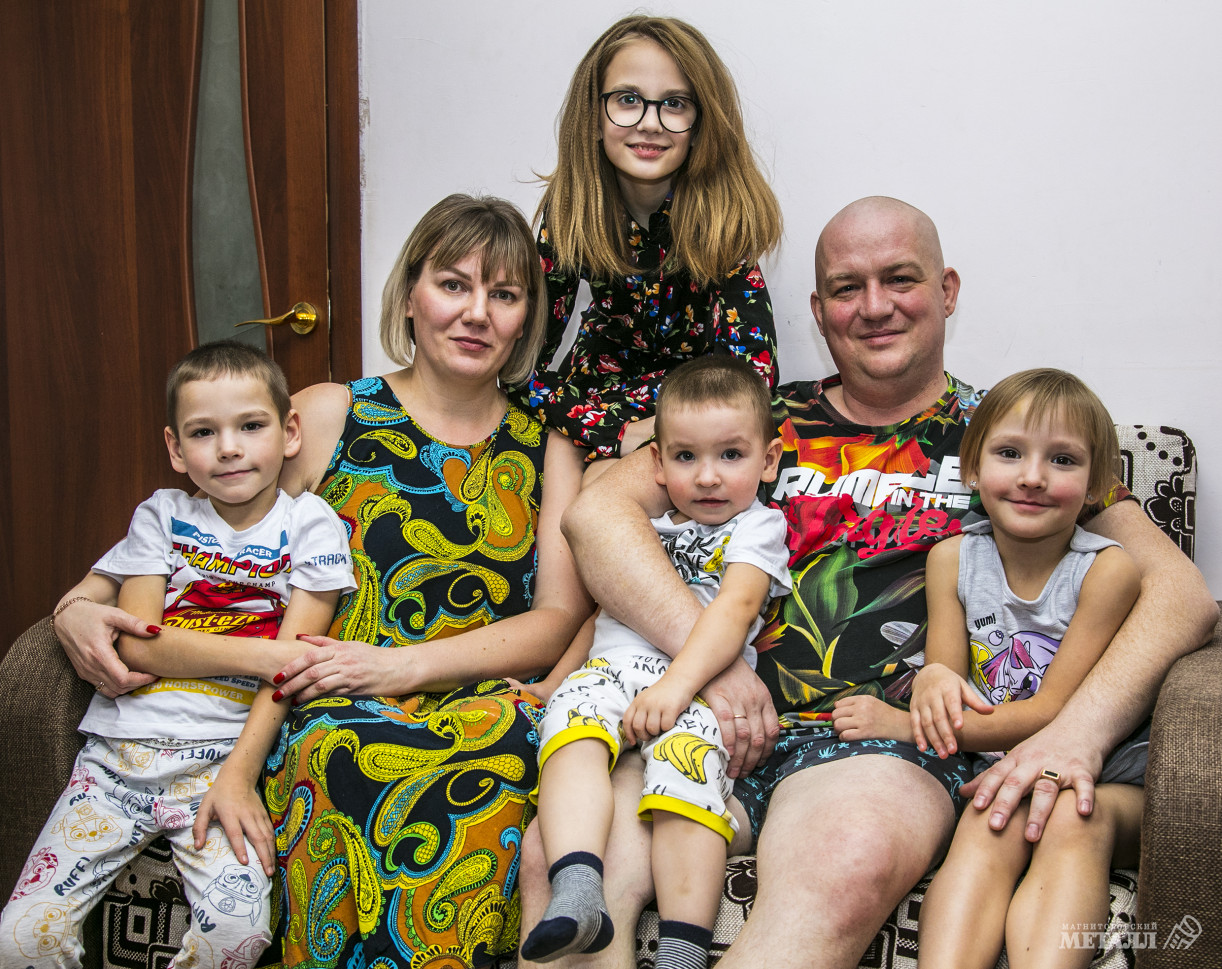 В семье Елены Алехиной четверо детей, и каждый из них – свой, любимый, родной.<br />
(фото 13)