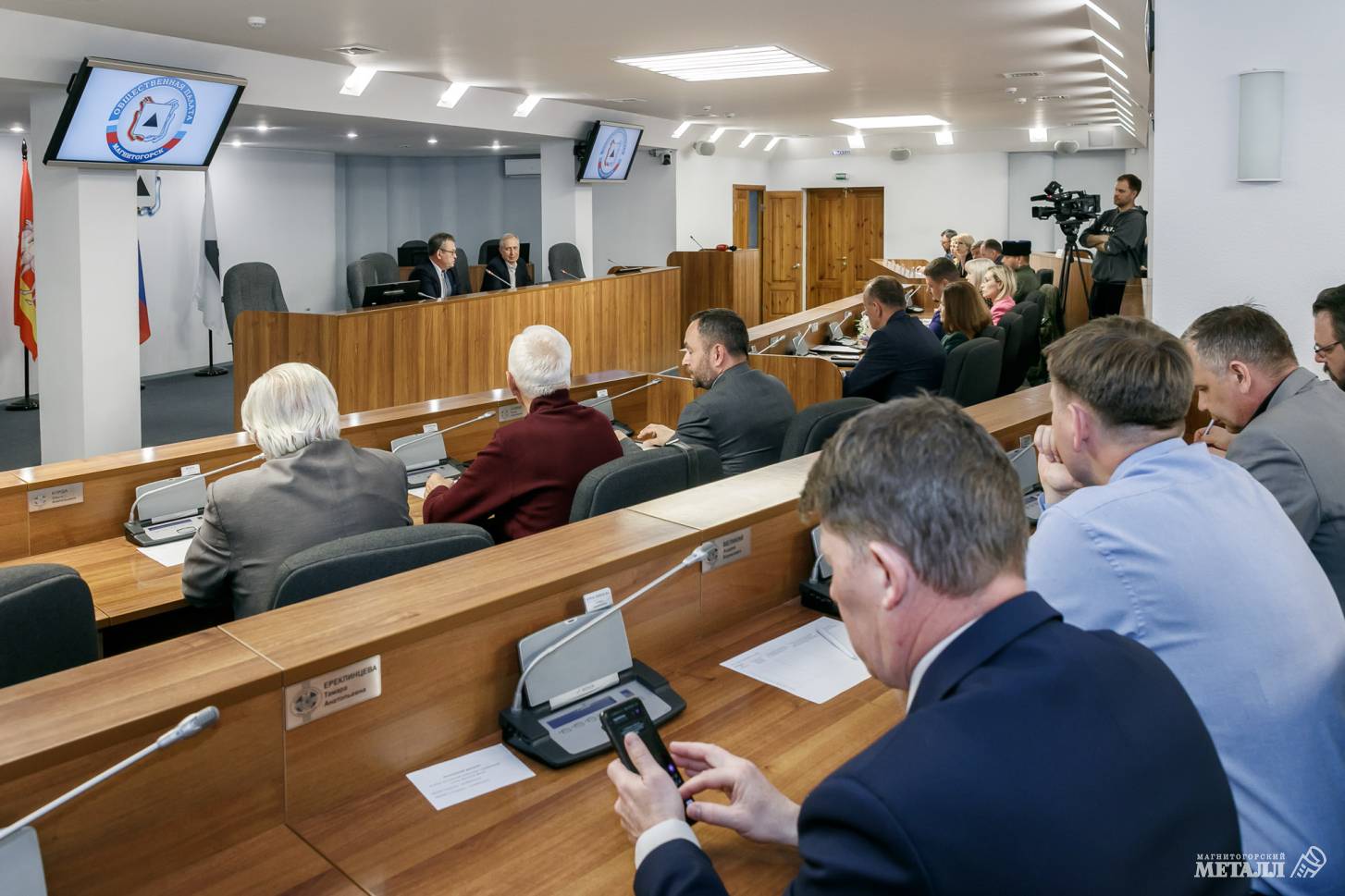 Армян гей порносын онлайн көру Әйелдердің үлкен сиськи мен есектері