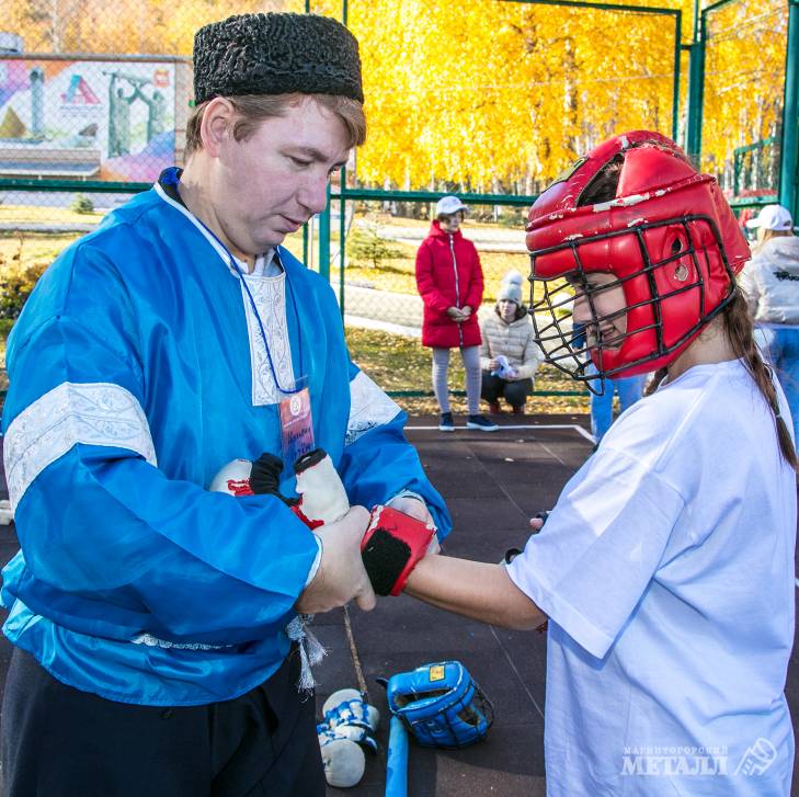 Масштабный образовательный форум, прошедший в детском загородном комплексе «Абзаково», принял 150 магнитогорских подростков от 13 до 16 лет.<br />
(фото 10)