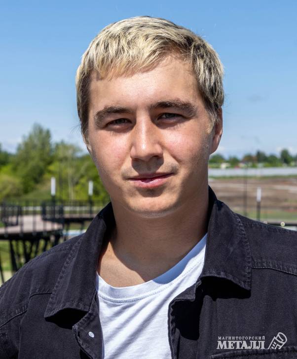 Александр Золотов