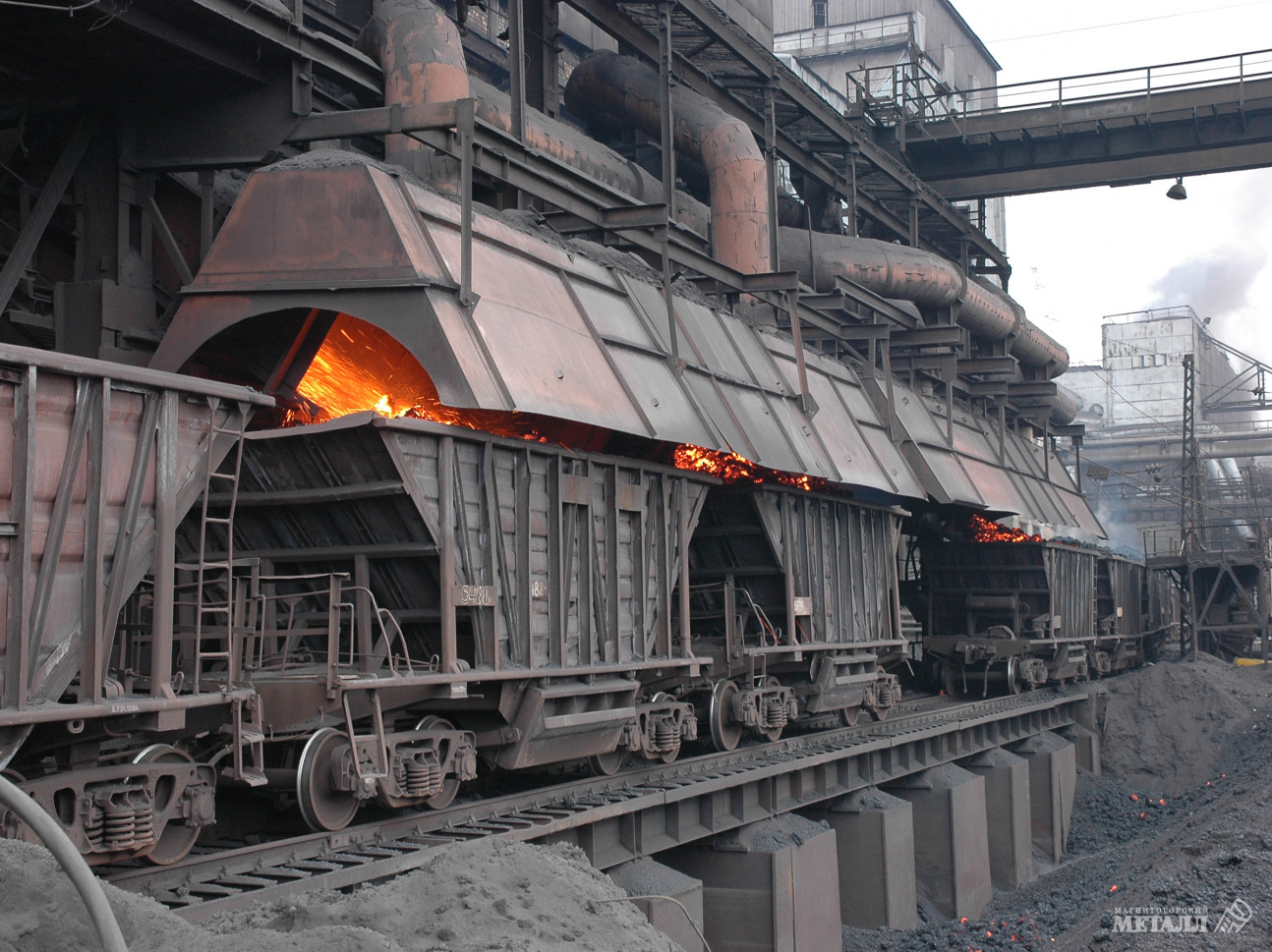 90 лет исполнилось коксохимическому производству Магнитогорского металлургического комбината.(фото 4)