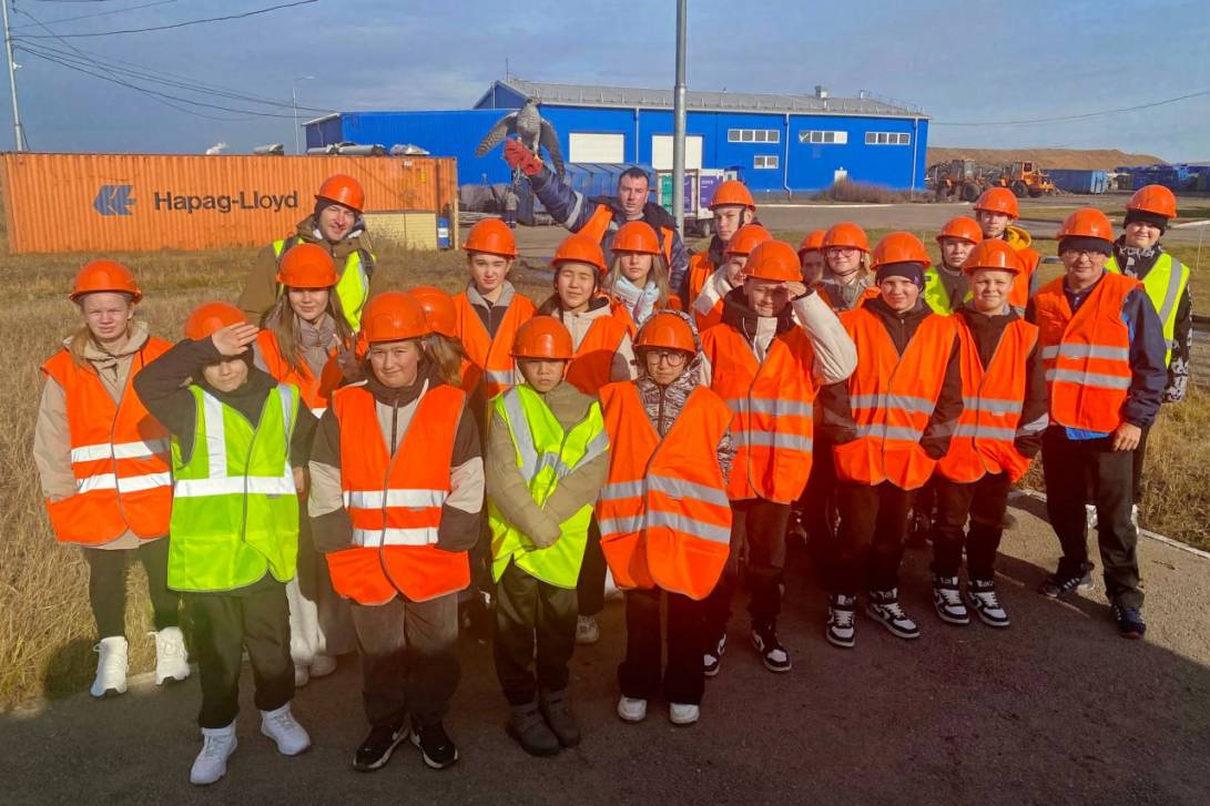 Планету – в надёжные руки | Фотография 1