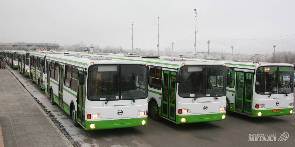 Магнитогорцы требуют вернуть автобусы | Фотография 1