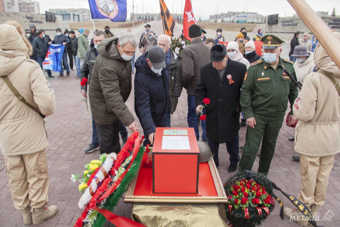 В Магнитогорске захоронили останки молодого лётчика Михаила Дылдина, погибшего 23 февраля 1943 года.<br />
(фото 14)