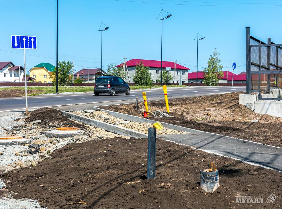 Глава города Сергей Бердников оценил итоги строительных работ на улице Притяжения и дал «добро» на запуск движения.(фото 4)
