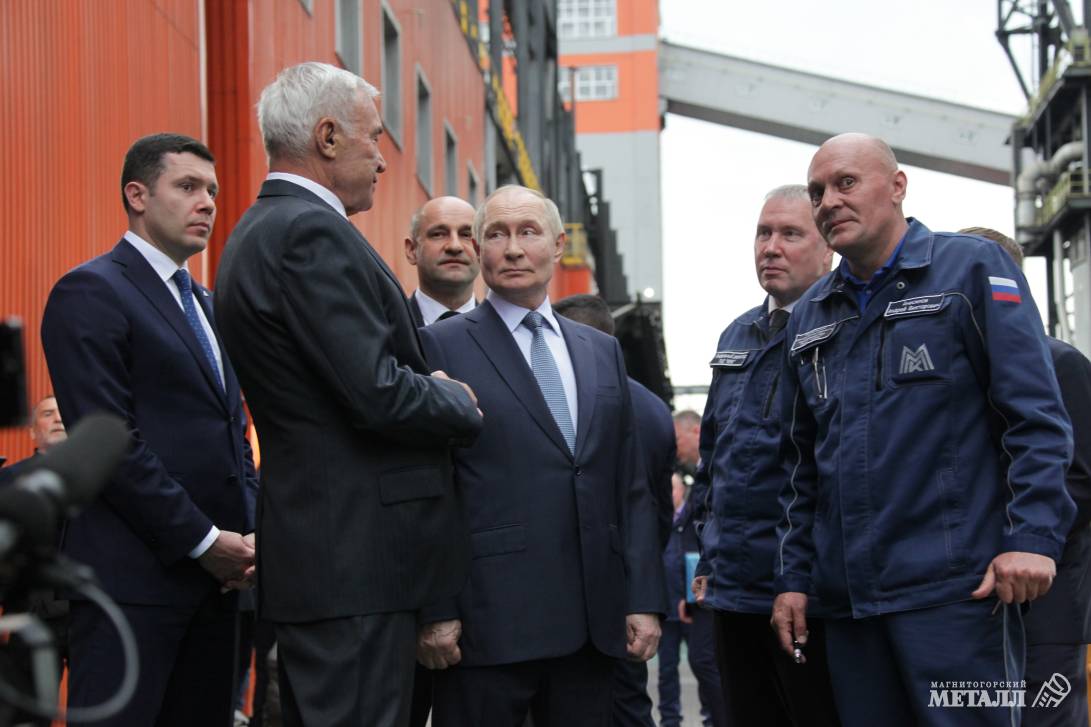 Президент посетил коксовую батарею № 12 | Фотография 10