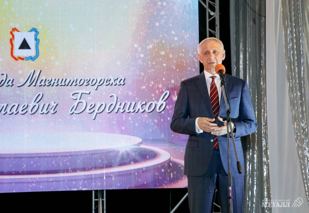 В понедельник, 4 апреля, в Магнитогорске состоялось торжественное открытие регионального этапа конкурса «Учитель года России – 2022».(фото 11)