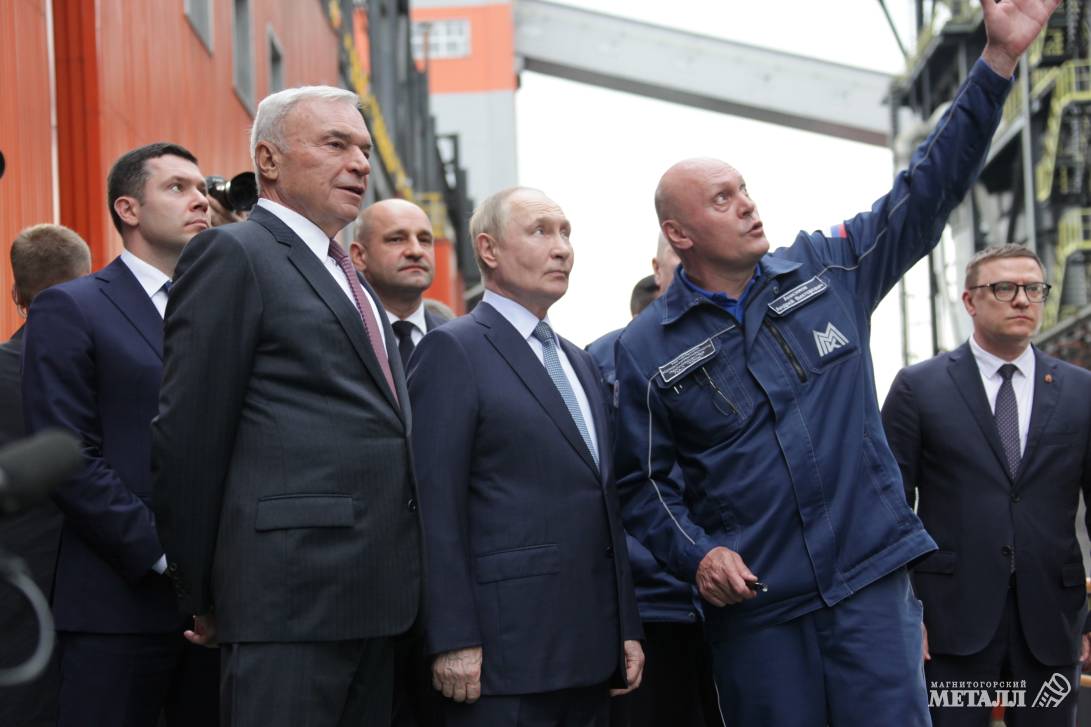 Президент посетил коксовую батарею № 12 | Фотография 8
