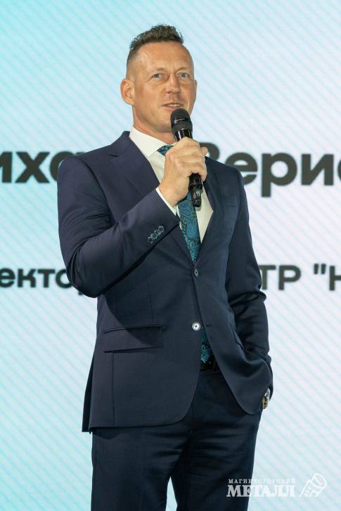 Михаил Верисов