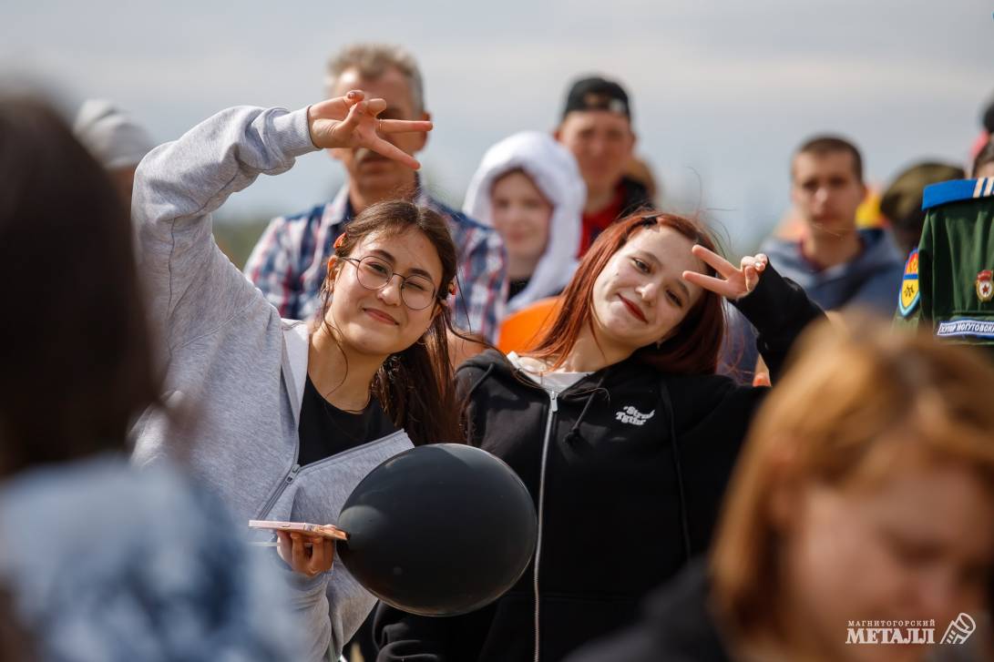 Парящий над водой Победы символ | Фотография 8