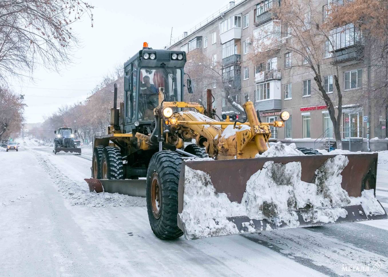 Много снега во дворе в январе. Новости Магнитогорск. 13.01.2023г