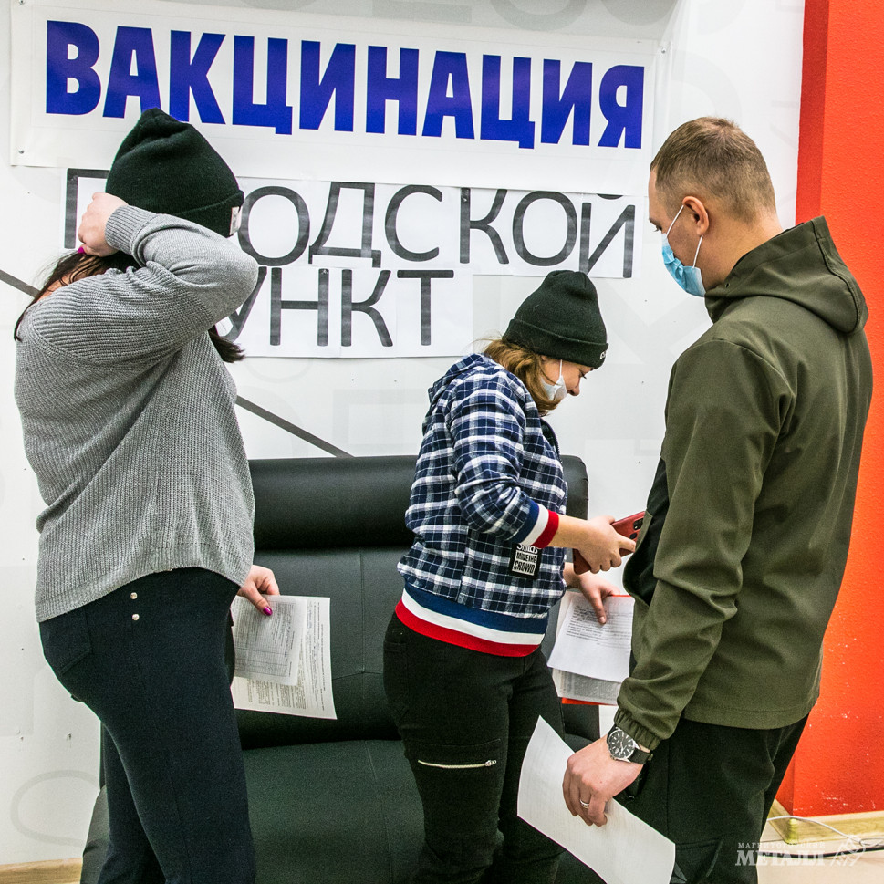 Выходные в Магнитогорске прошли под флагом ограничений, связанных с началом нерабочей недели, объявленной с 30 октября по 7 ноября.<br />
(фото 9)