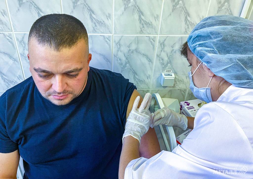 Прививки для взрослых | Фотография 1