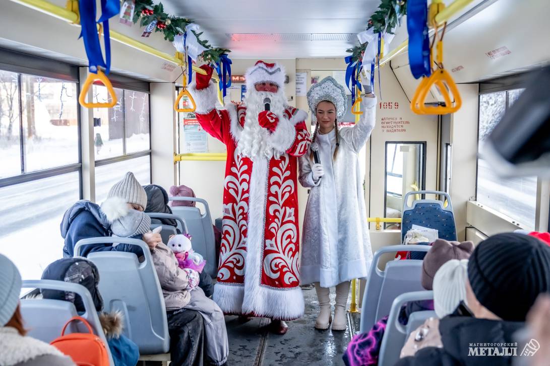 Шёл по улице трамвай… новогодний | Фотография 5