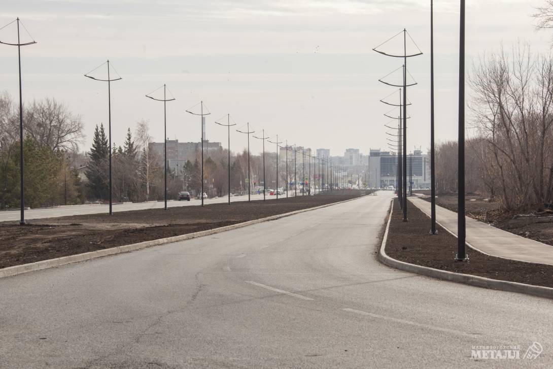 Глава города дал добро на запуск в работу обновлённого перекрёстка улиц Оренбургской, Зелёной и Лесопарковой.<br />
(фото 6)