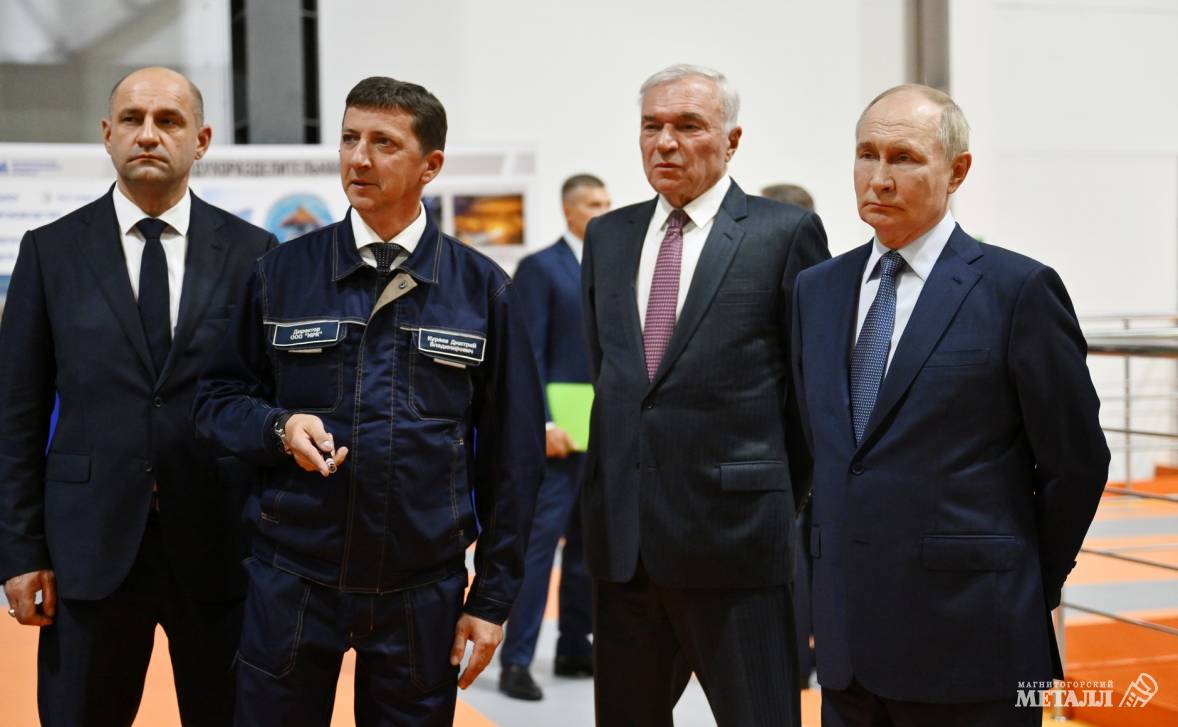 Артём Жога, Дмитрий Куряев, Виктор Рашников, Владимир Путин на открытии цеха машиностроительной продукции, 2025 год