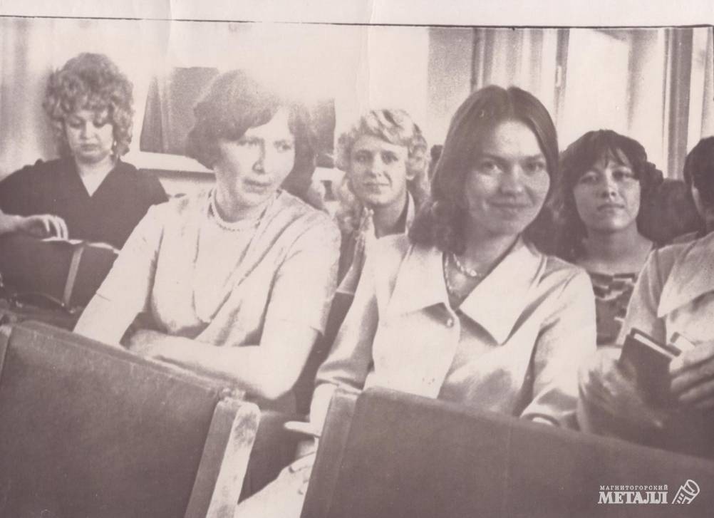 Последний звонок. Людмила Попытаева, Валентина Крылова, Светлана Попкова, Любовь Перец, Любовь Овсянникова