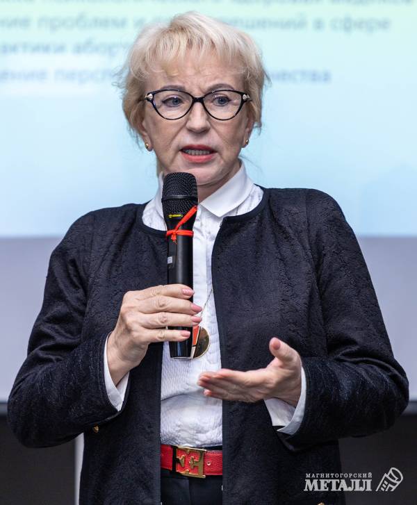 Елена Симонова