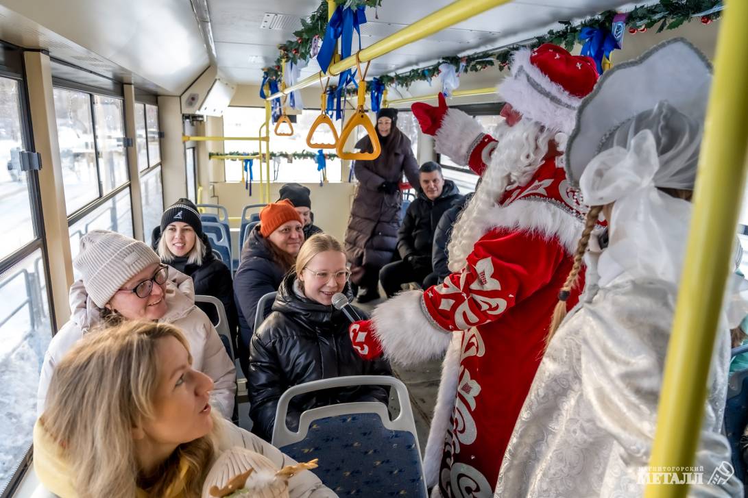 Шёл по улице трамвай… новогодний | Фотография 14