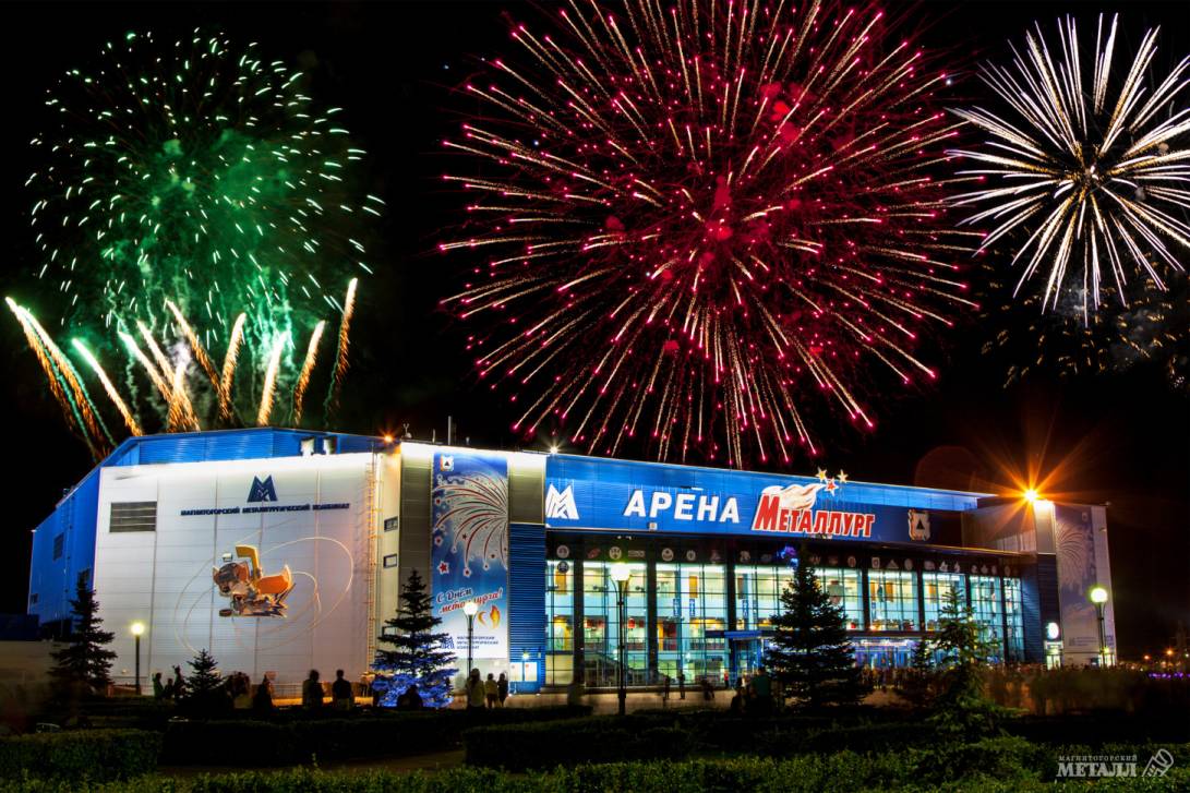 В 2007 году официальное открытие магнитогорского Ледового дворца состоялось в присутствии двух хоккейных президентов.(фото 25)