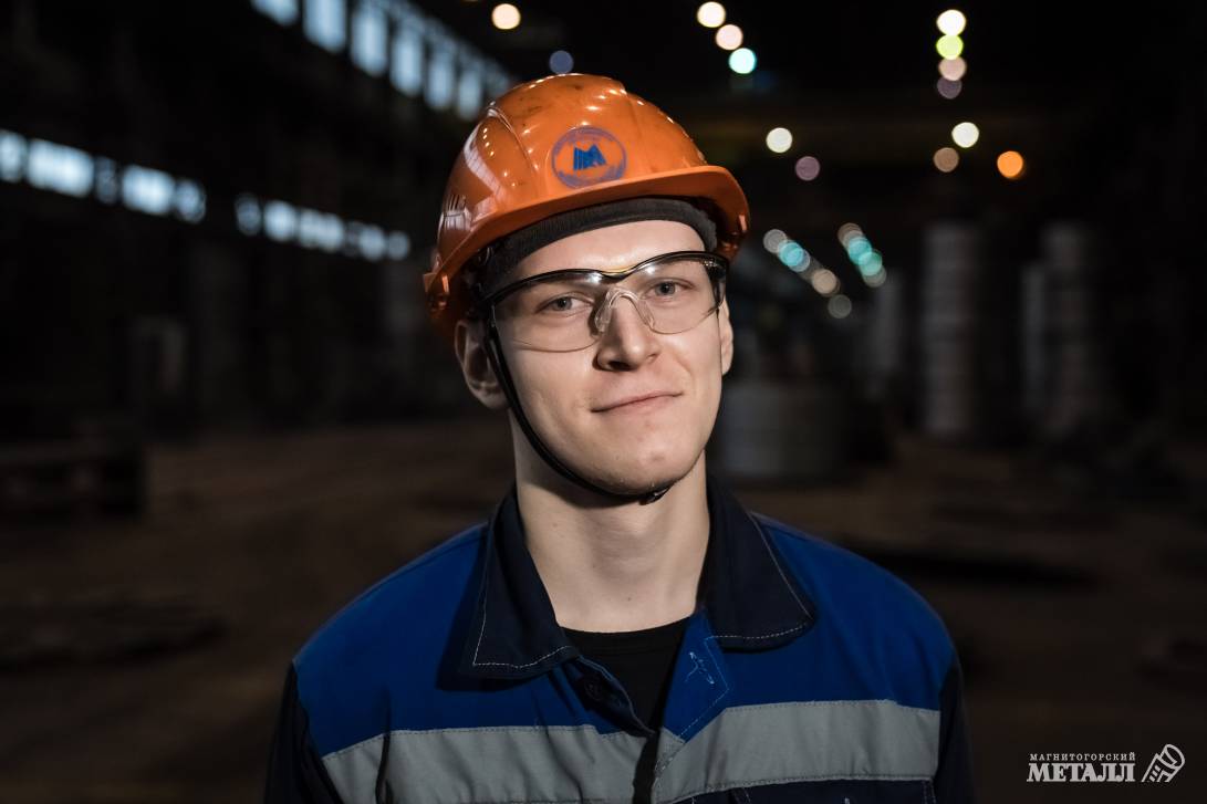 Роман Котельников