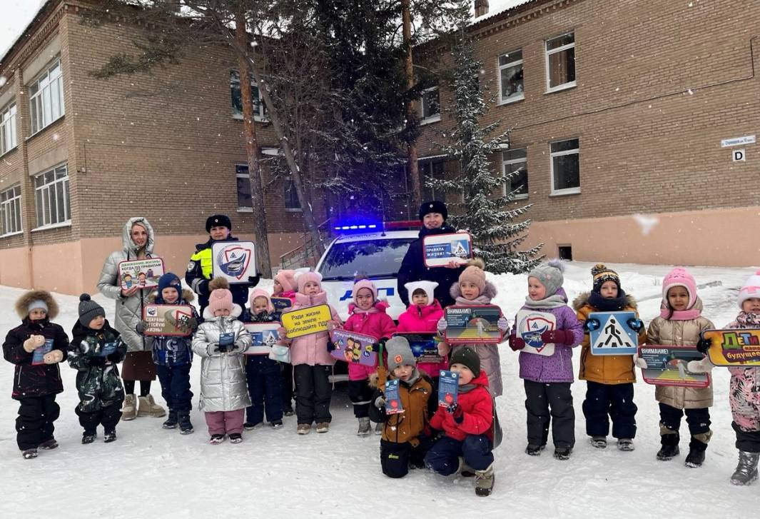 Юные магнитогорцы повторили ПДД | Фотография 2