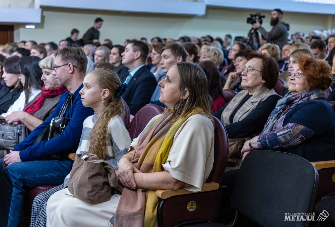 Искусство, поддерживаемое  производством | Фотография 1